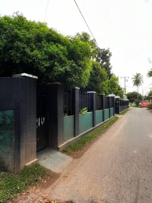 Box On236 Villa Negombo Exterior photo